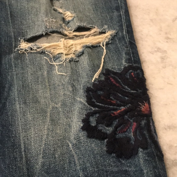 Abercrombie & Fitch Jeans Womens 27 Blue Embroidered Annie Girlfriend Boho Artsy - Picture 3 of 10